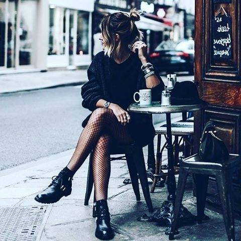#shopsquare #nouvelleco #paris #parisienne #france #frenchie #toureiffel # mode #femme #pause #friends #inspiration #motivation #success #cafe #the #robe