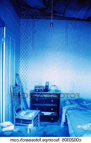 chambre à coucher jeune fille patinée en bleu