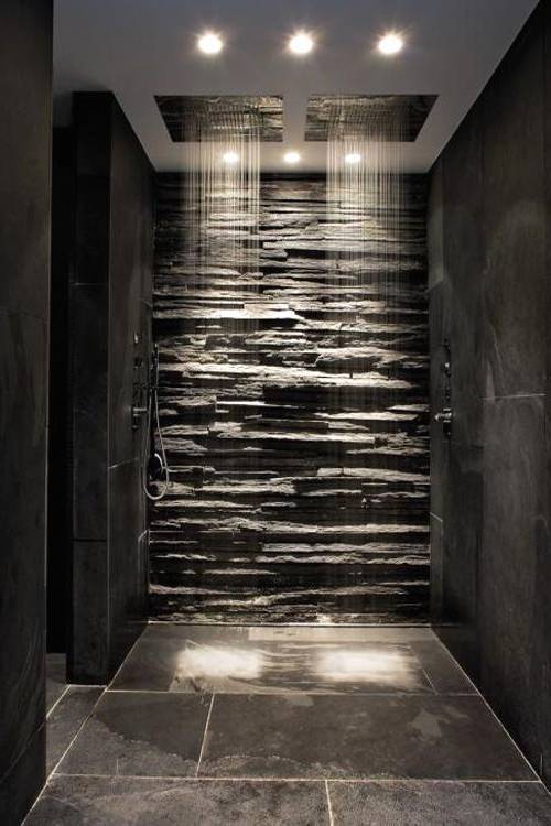 salle de bain moderne avec douche italienne