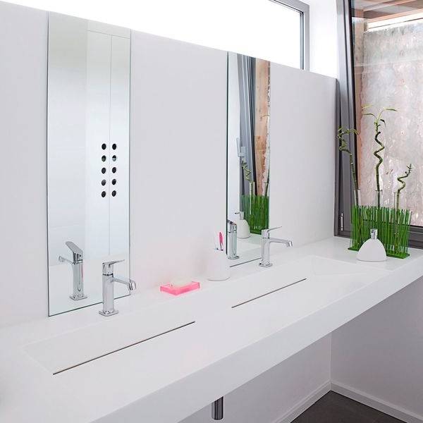 salle de bain design moderne marbre blanc